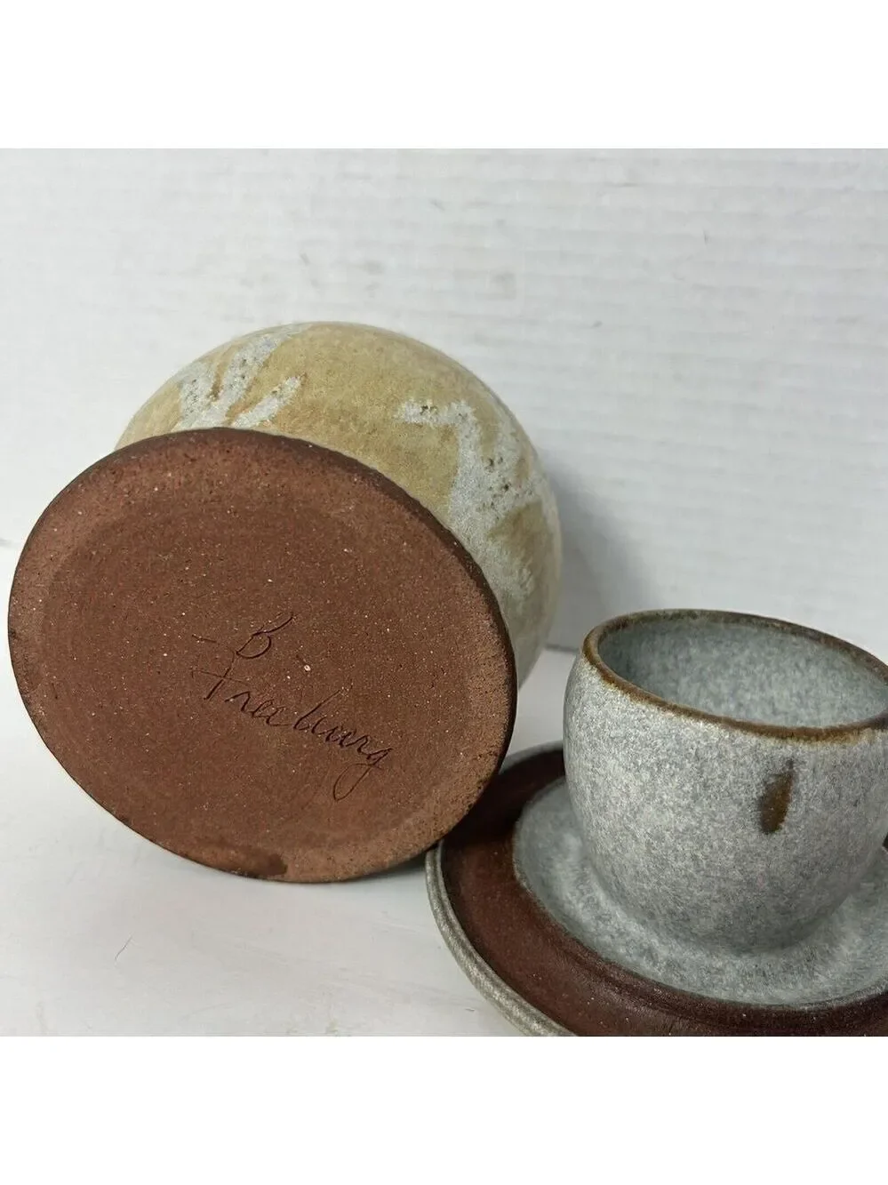 Art Pottery Butter Bell Handmade Signed Ceramic Stoneware Art Pottery 4x5”